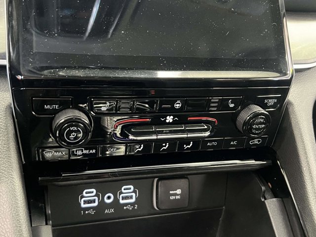 Used 2023 Jeep Grand Cherokee Limited image 27