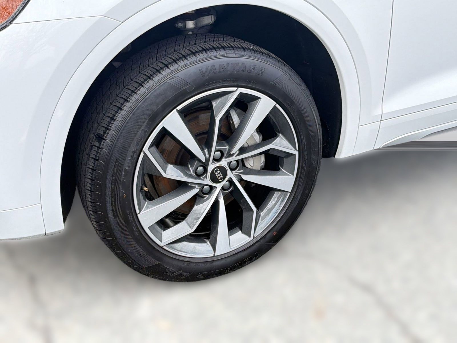 Used 2024 Audi Q5 2.0T Premium Plus image 12