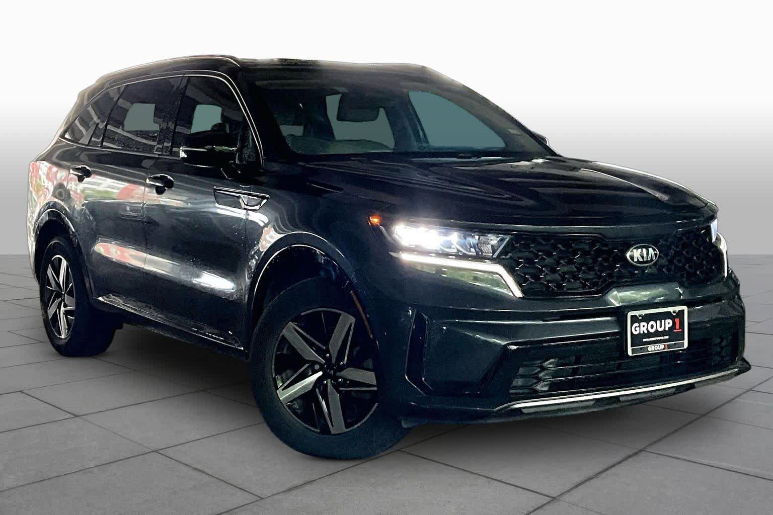 Used 2021 Kia Sorento S FWD image 2