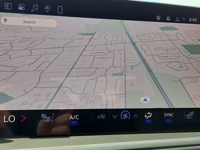 New 2026 Chevrolet Traverse LT image 14