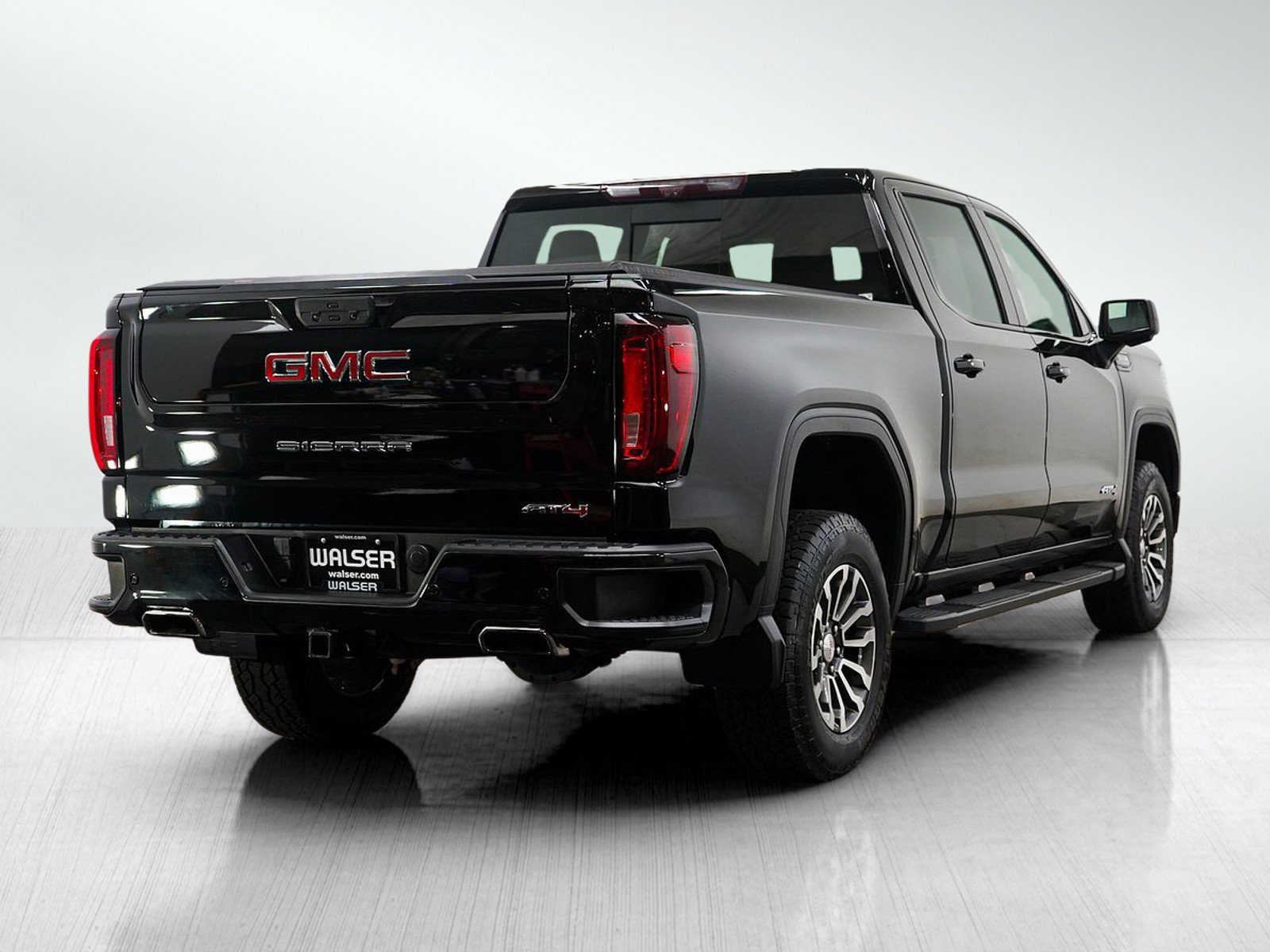 Used 2021 GMC Sierra 1500 AT4 w/ AT4 Value Package AWD/4WD image 5