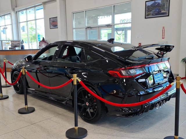 Used 2024 Honda Civic Type R image 7