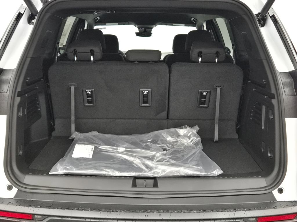 New 2026 GMC Acadia Elevation image 13