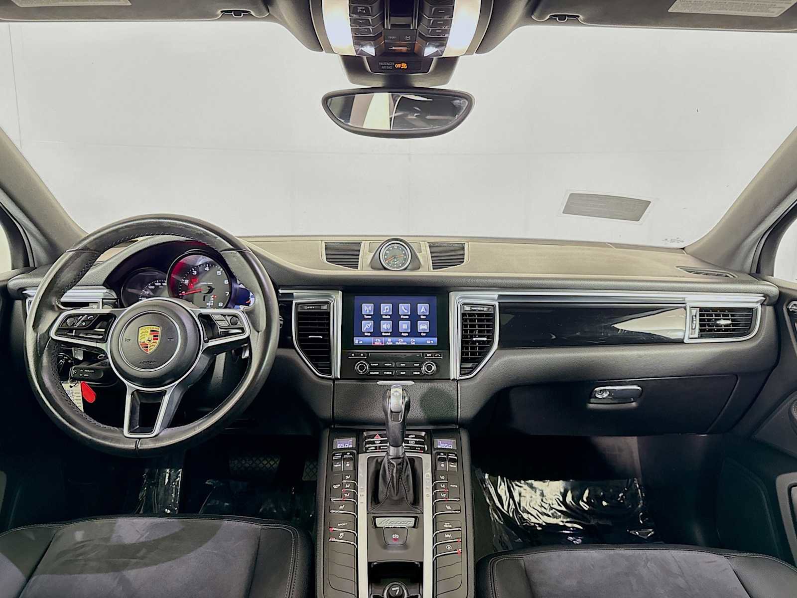 Used 2017 Porsche Macan image 22