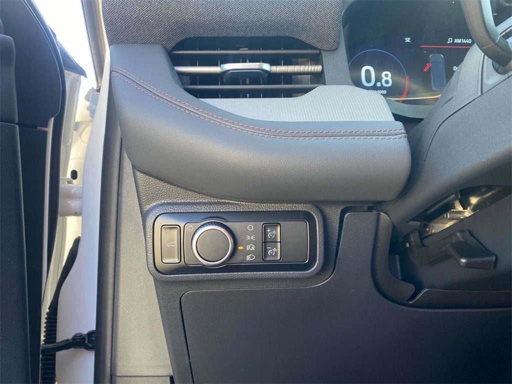 New 2025 Ford Explorer Active image 31