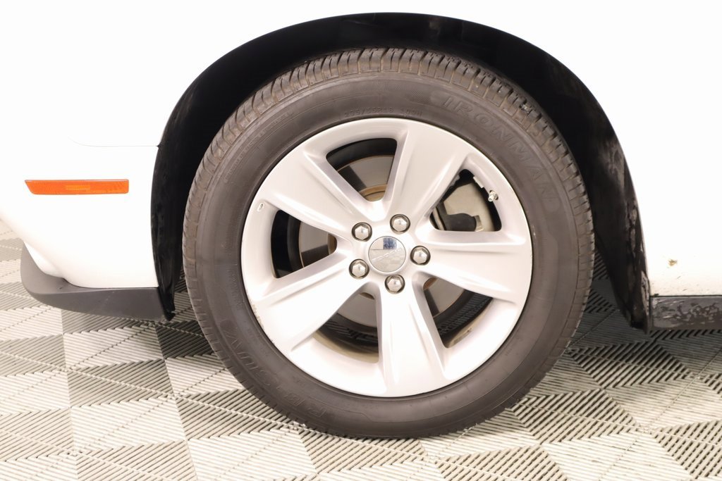 Used 2023 Dodge Challenger SXT image 15