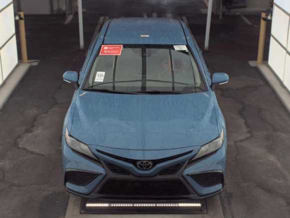 Used 2024 Toyota Camry SE FWD image 2