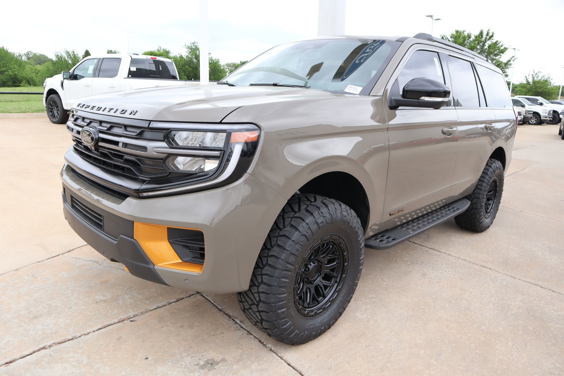 New 2026 Ford Expedition Tremor image 13