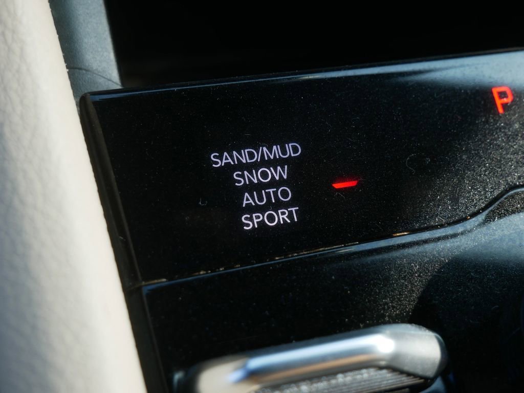 Used 2023 Jeep Grand Cherokee L Limited w/ MOPAR Finishing Package image 25