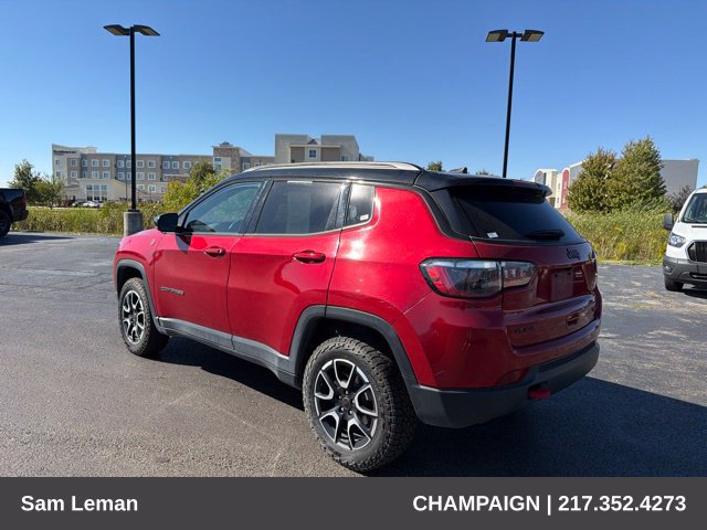 Used 2025 Jeep Compass Trailhawk AWD/4WD image 5