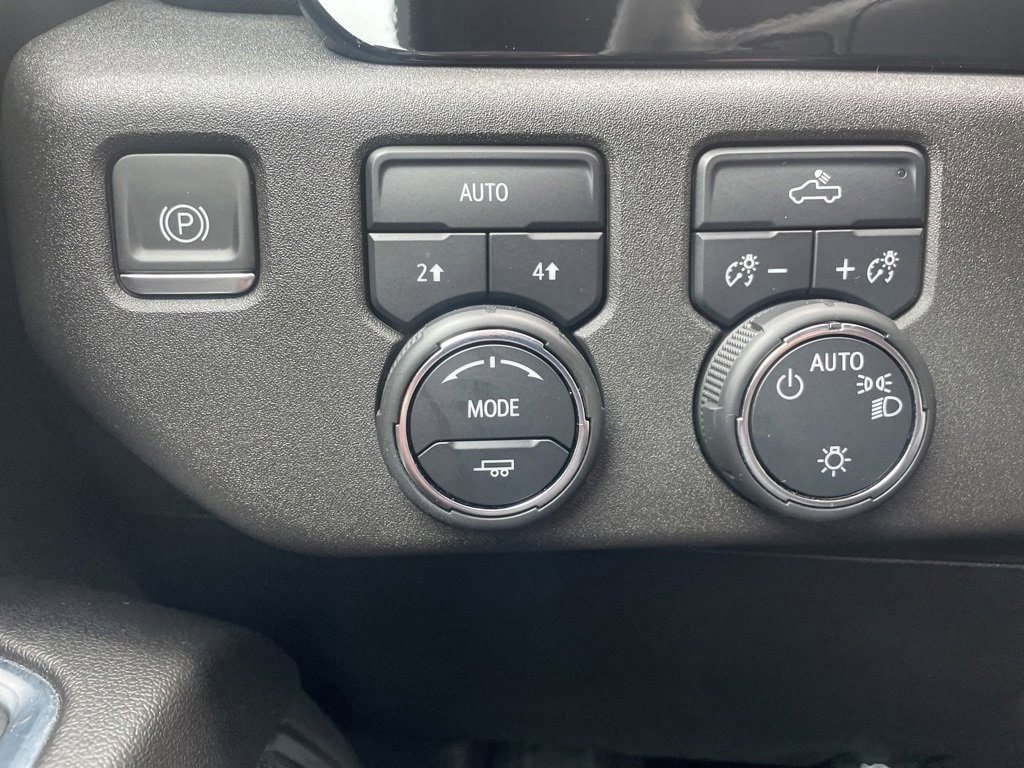 Certified 2024 Chevrolet Silverado 1500 LT image 26