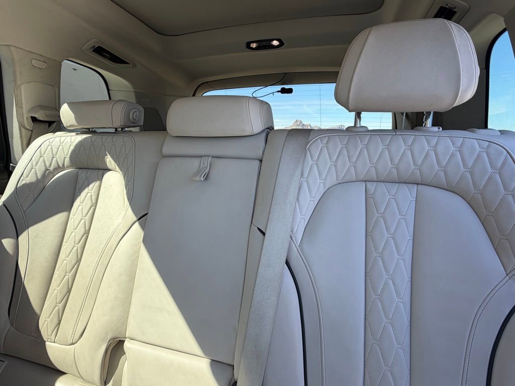 Used 2021 BMW X7 xDrive40i w/ Dynamic Handling Package image 12