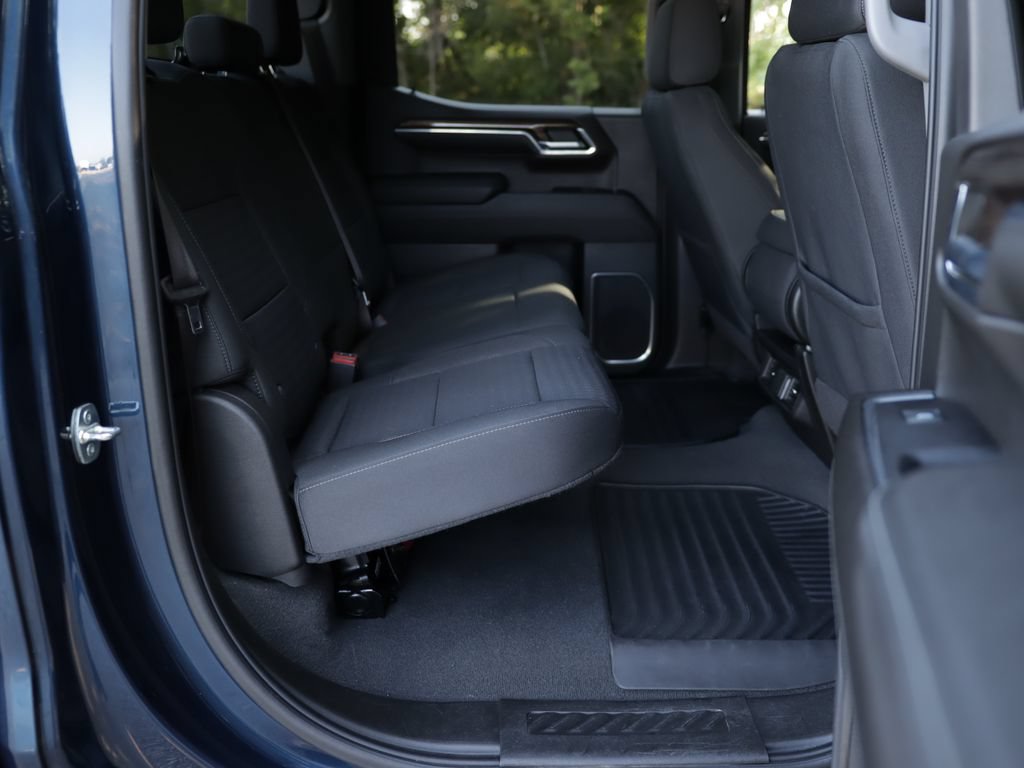 Used 2023 Chevrolet Silverado 1500 LT AWD/4WD image 28
