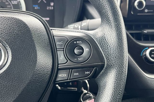 Used 2021 Toyota Corolla LE image 25