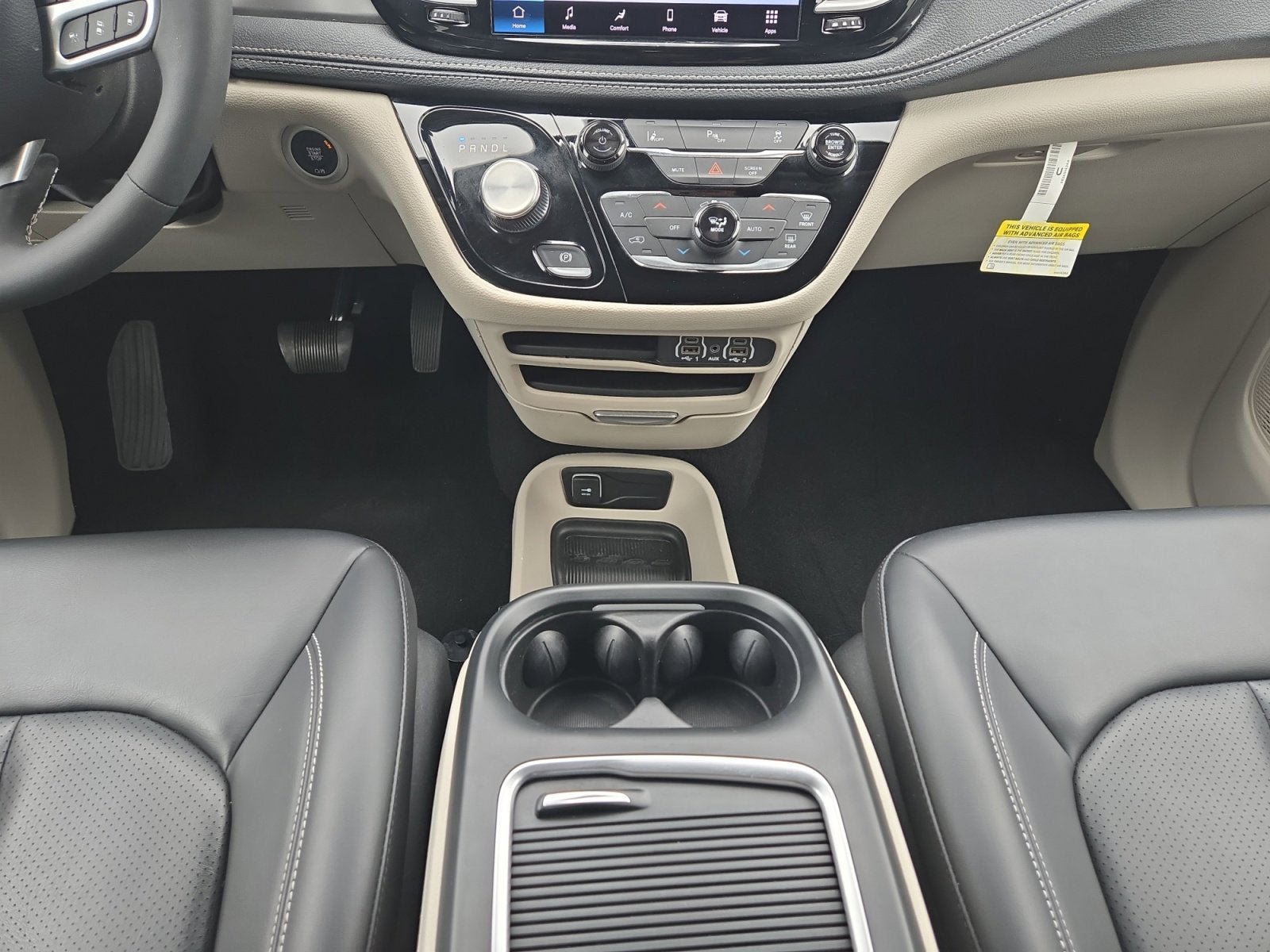 Used 2023 Chrysler Pacifica Touring-L FWD image 20
