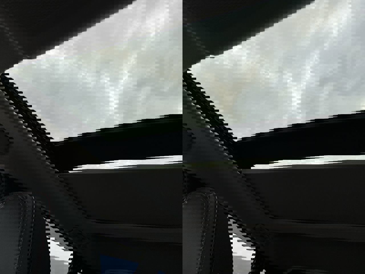 Used 2025 Nissan Kicks SR w/ SR Premium Package image 29