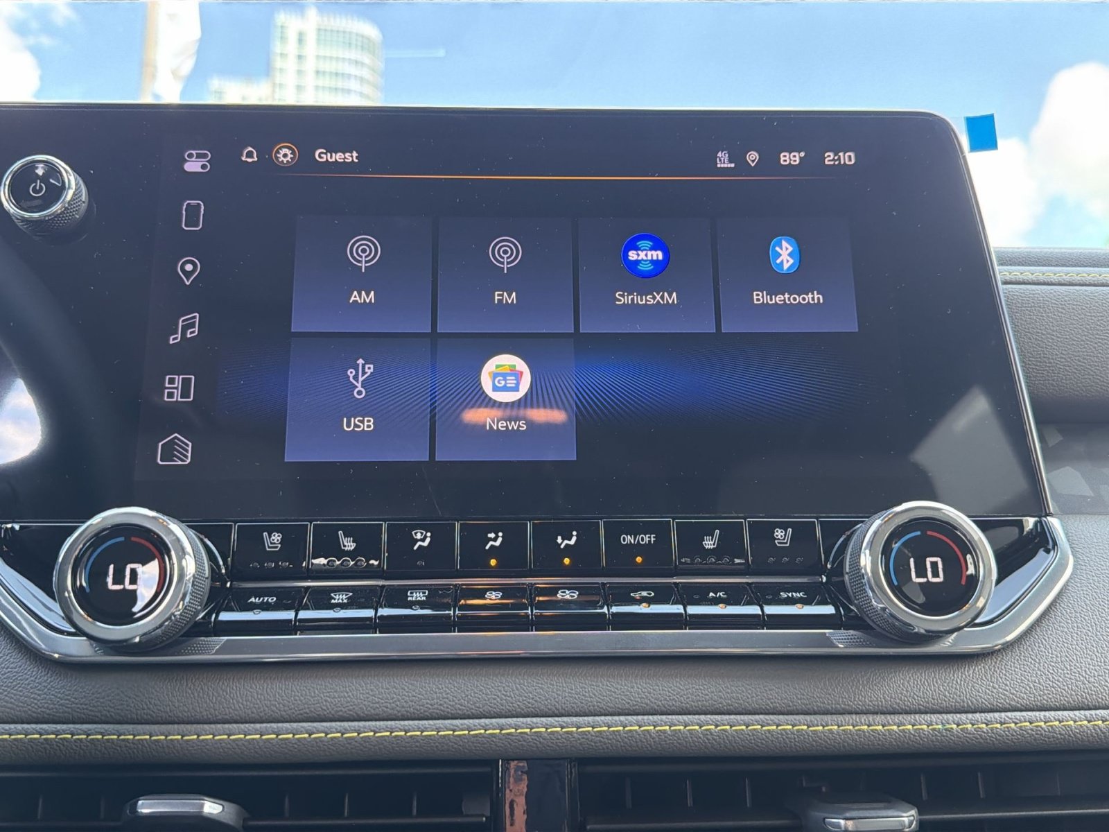 New 2026 Chevrolet Colorado ZR2 w/ Technology Package AWD/4WD image 18