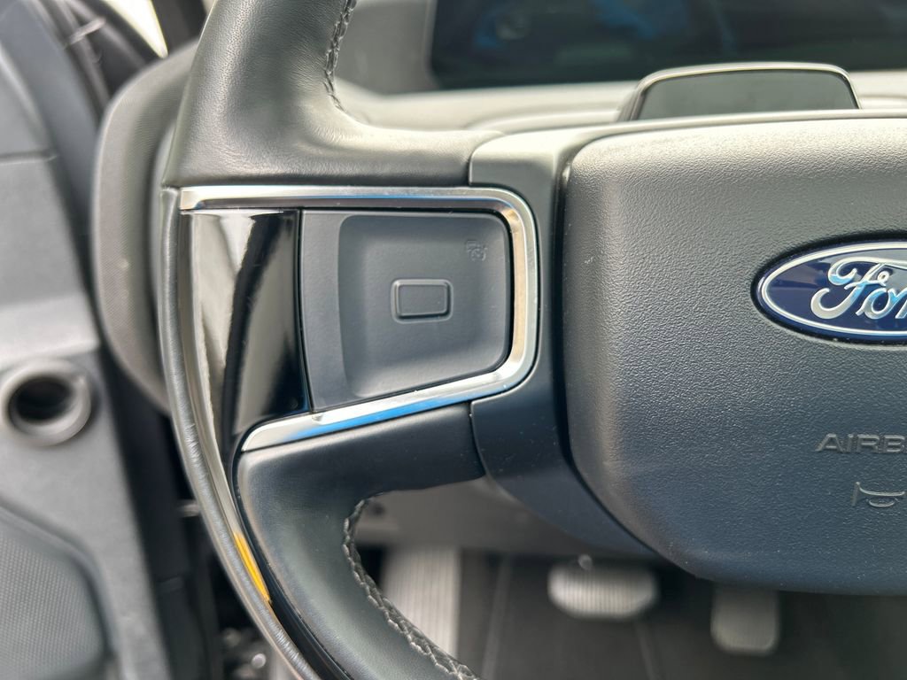 Used 2025 Ford Expedition Max Platinum AWD/4WD image 23