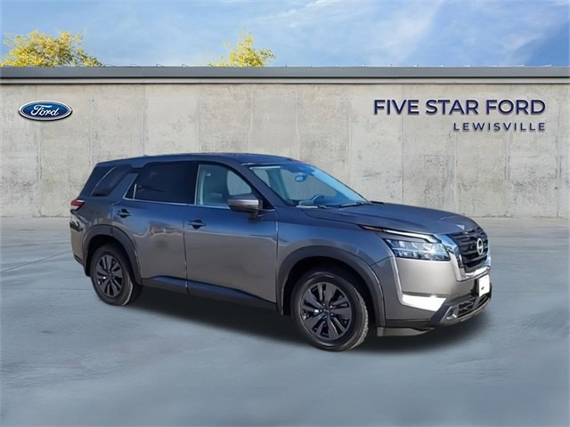 Used 2022 Nissan Pathfinder S image 2