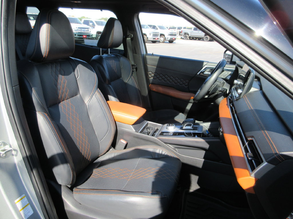 Used 2023 Mitsubishi Outlander SEL AWD/4WD image 24