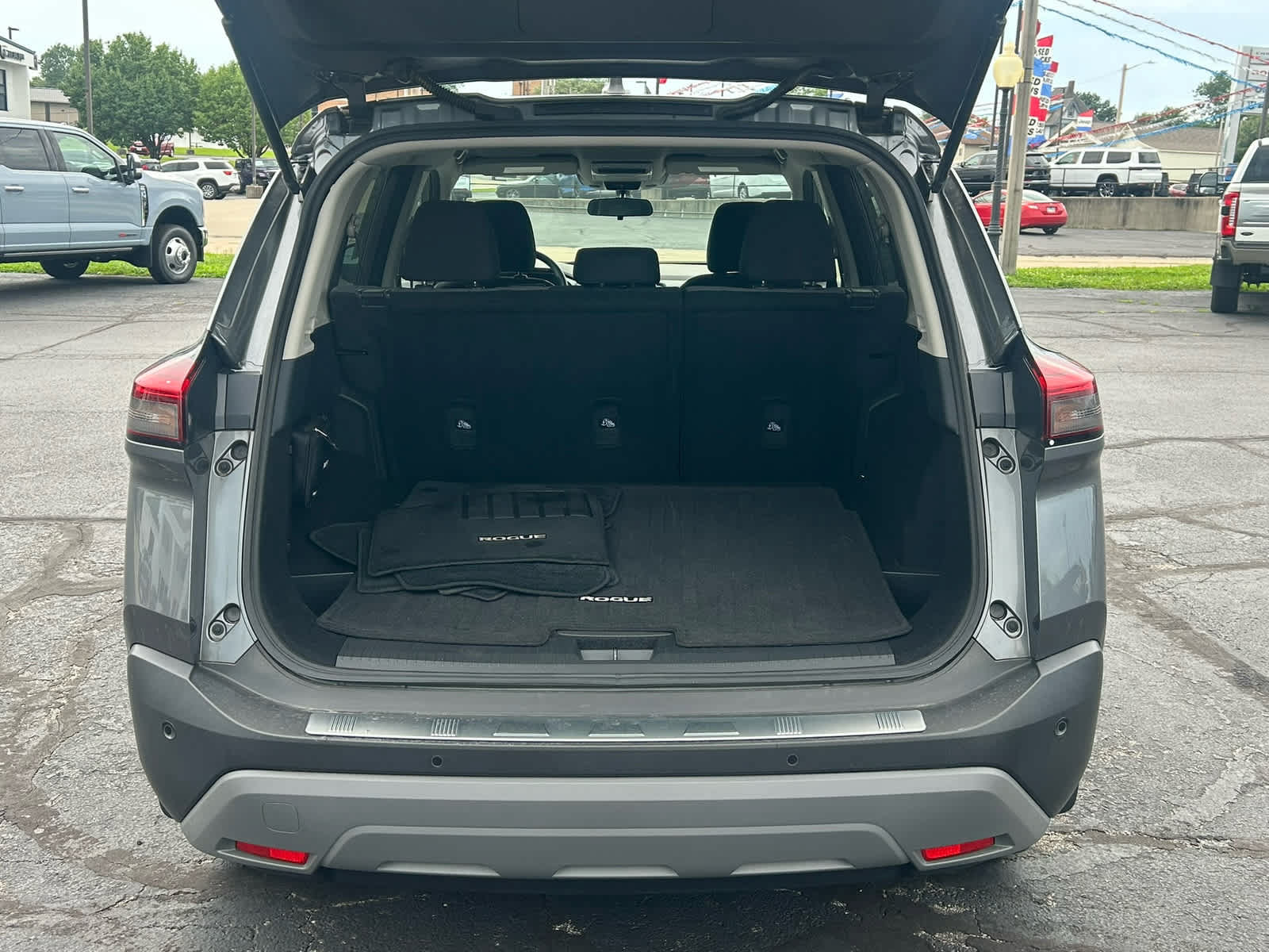 Used 2021 Nissan Rogue SV AWD/4WD image 7