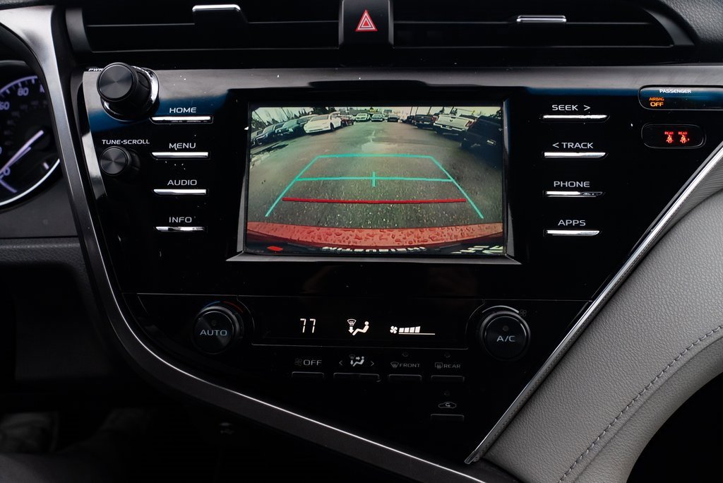 Used 2018 Toyota Camry SE image 14