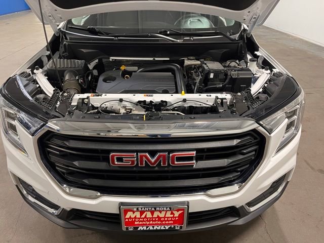 Used 2024 GMC Terrain SLE image 9
