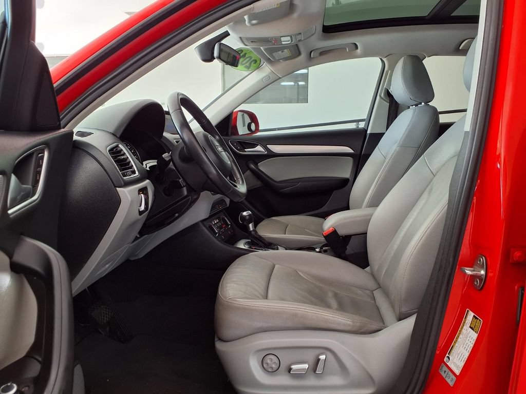 Used 2018 Audi Q3 2.0T Premium w/ Convenience Package FWD image 12