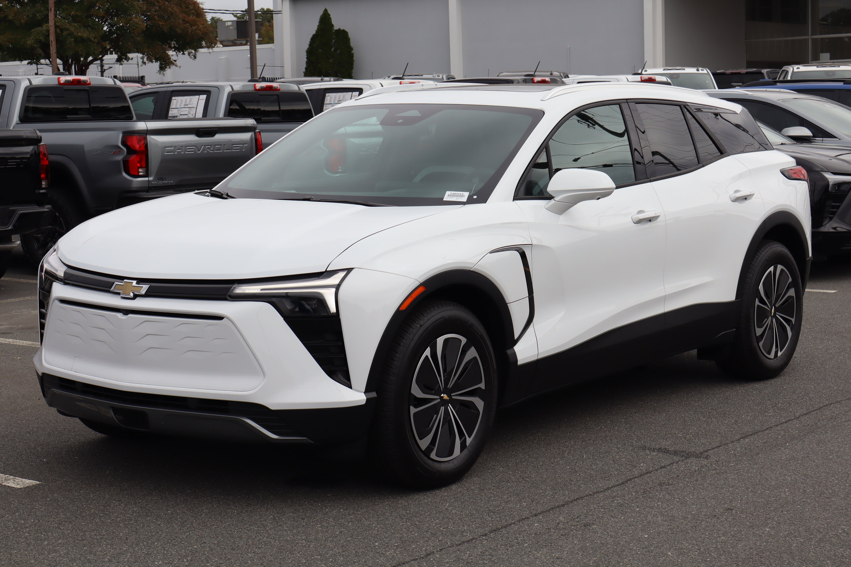New 2026 Chevrolet Blazer EV LT image 3