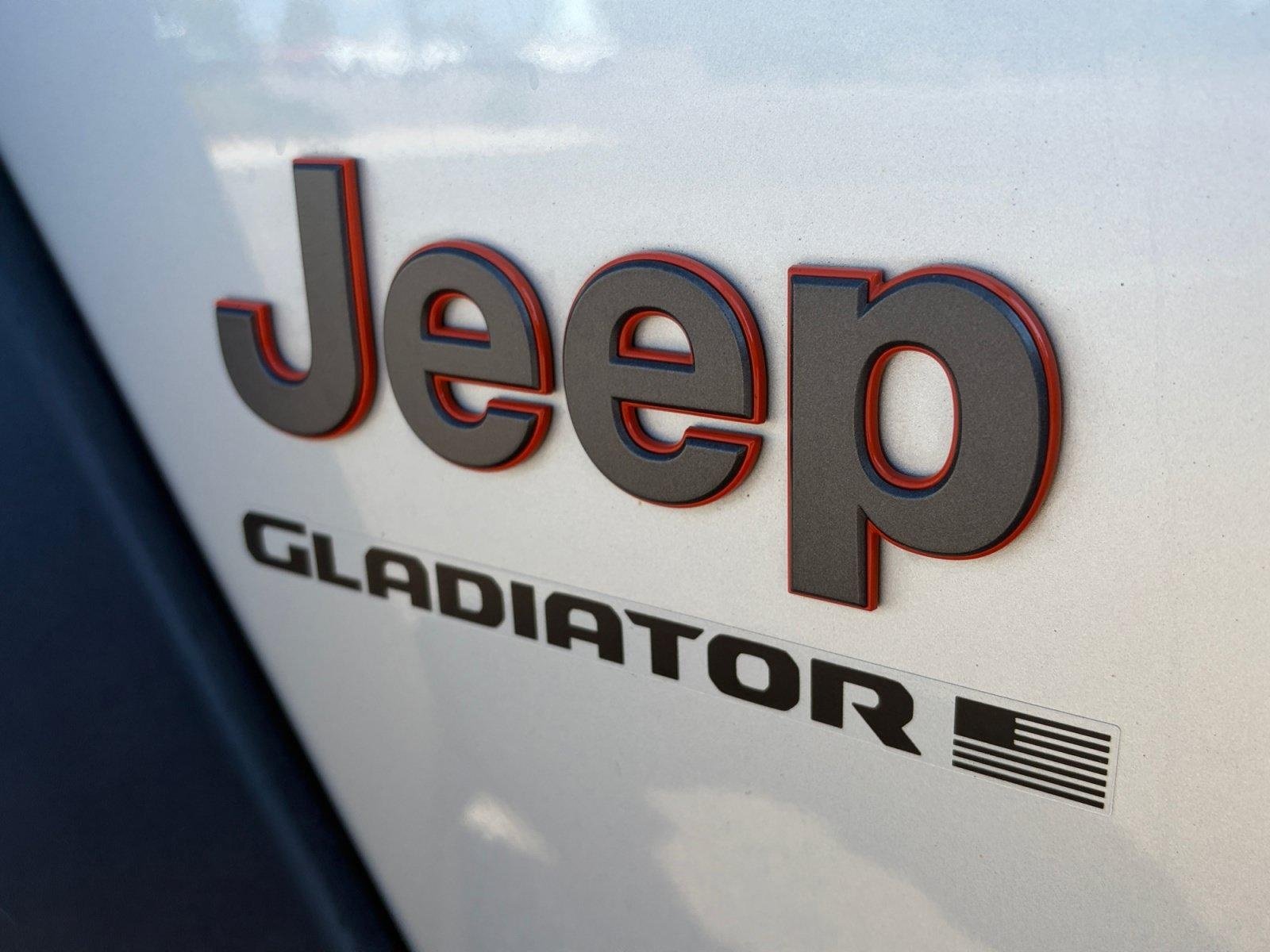 Used 2023 Jeep Gladiator Mojave w/ Cold Weather Group AWD/4WD image 32