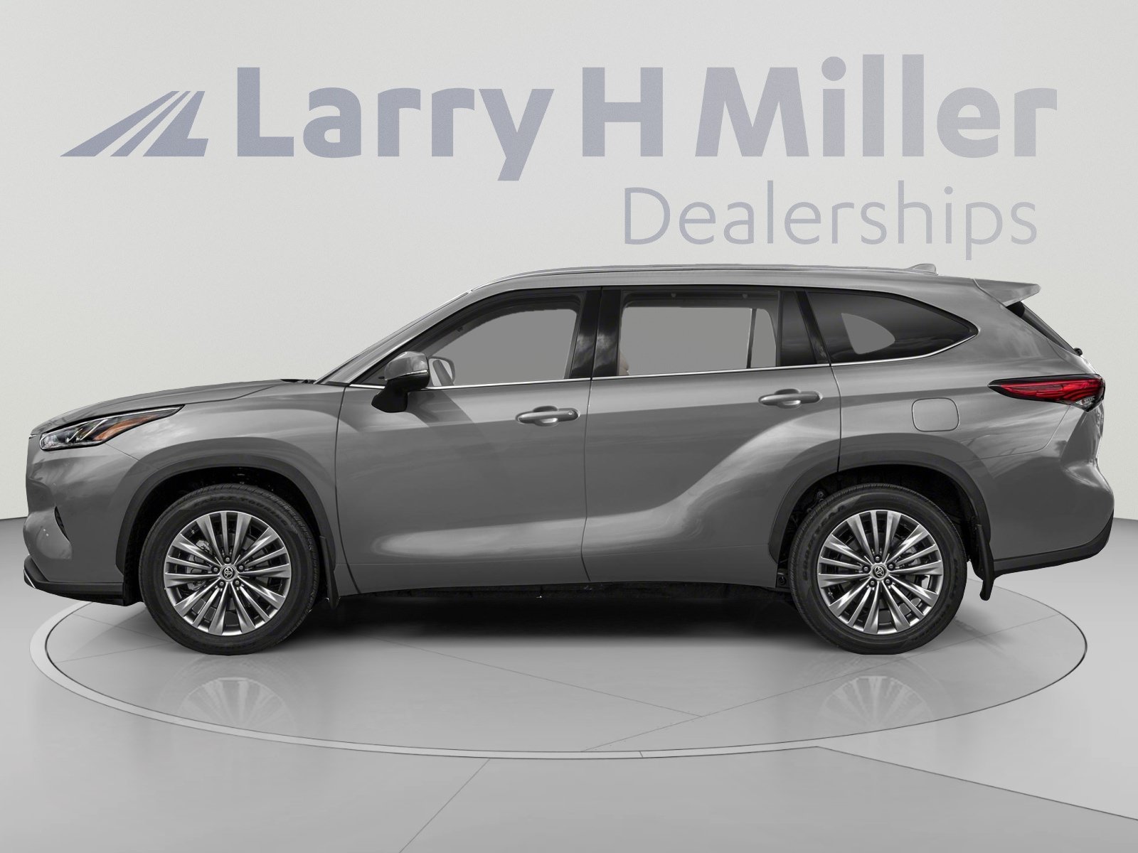 Used 2022 Toyota Highlander Platinum FWD image 3