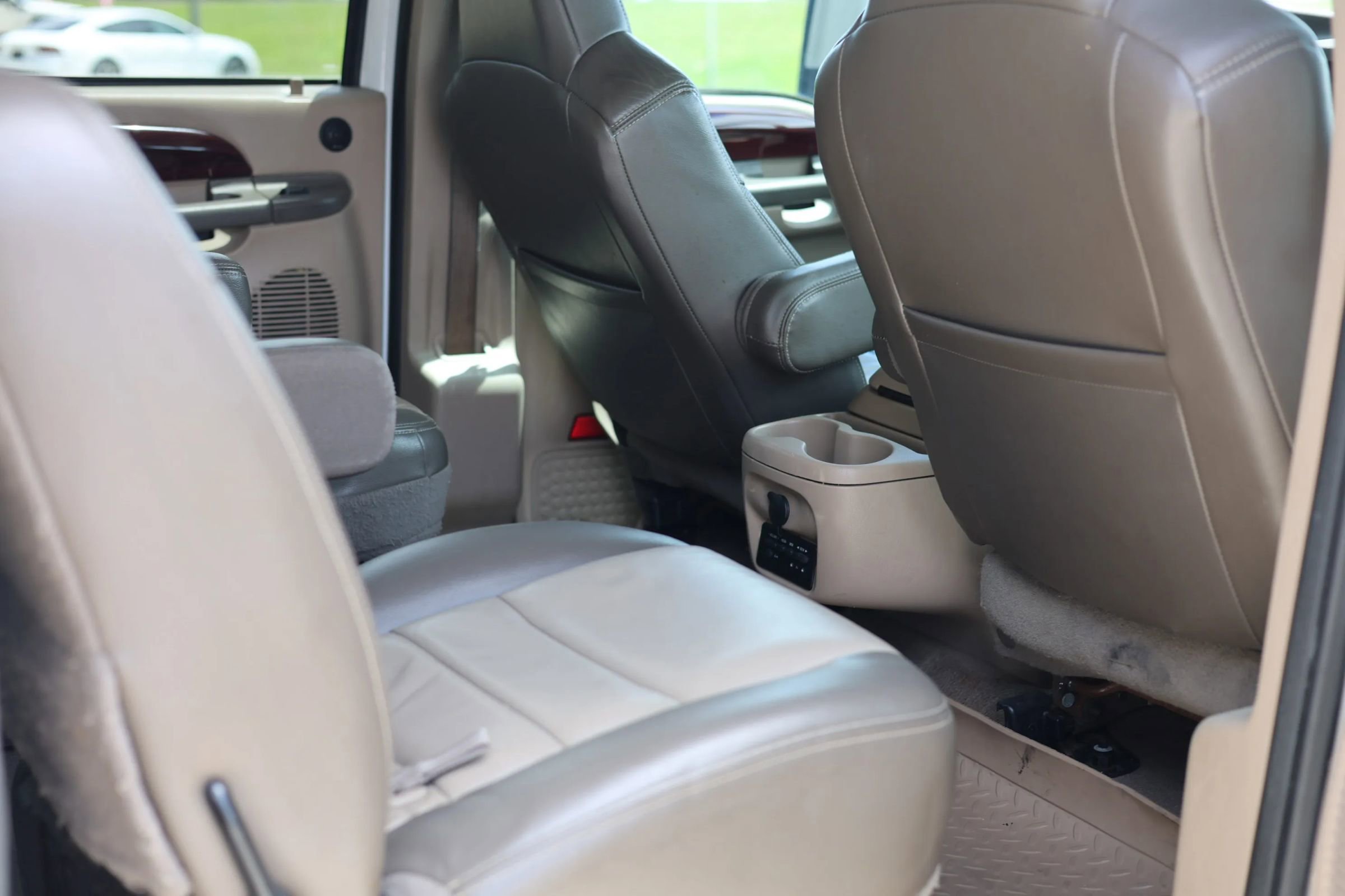 Used 2004 Ford Excursion Eddie Bauer AWD/4WD image 19