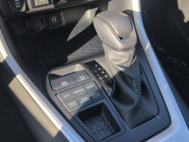 New 2025 Toyota RAV4 XLE image 23