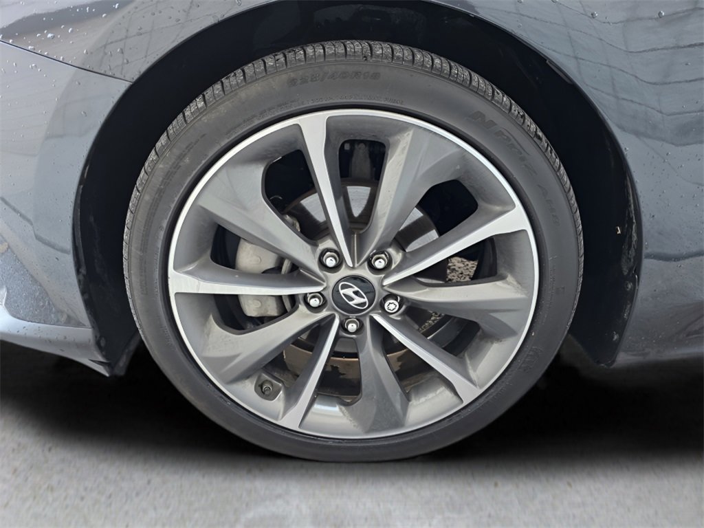 Used 2019 Hyundai Veloster 2.0 Premium image 10