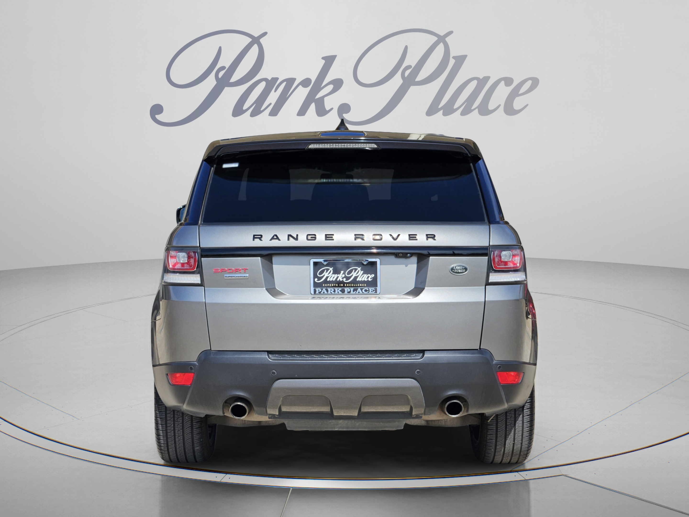 Used 2017 Land Rover Range Rover Sport Supercharged AWD/4WD image 4