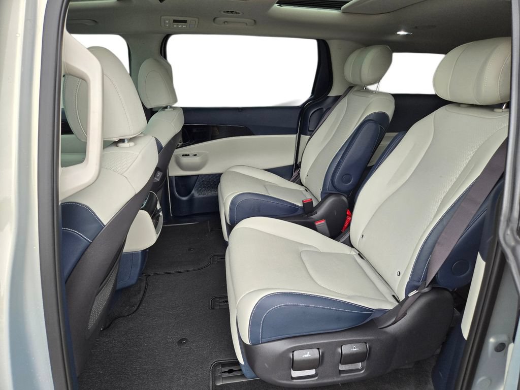 Used 2025 Kia Carnival SX Prestige FWD image 20