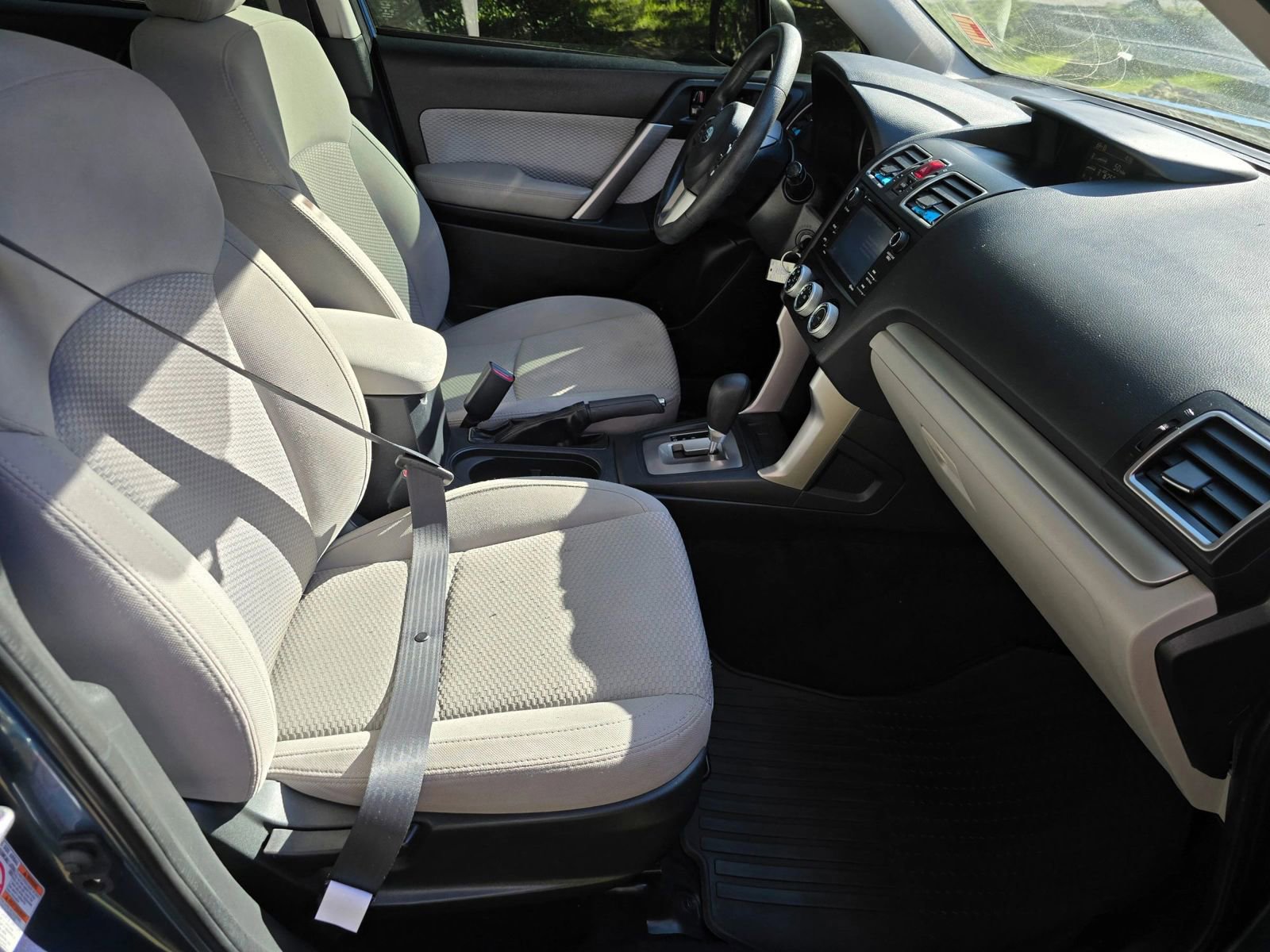 Used 2017 Subaru Forester 2.5i w/ Alloy Wheel Package image 12