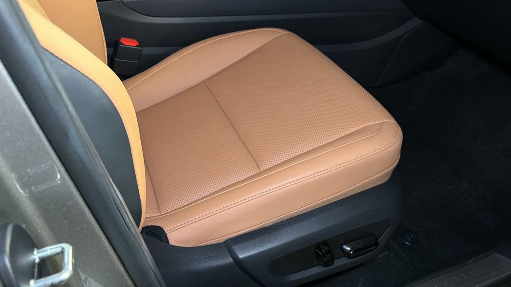 Certified 2022 Lexus NX 350h AWD image 12