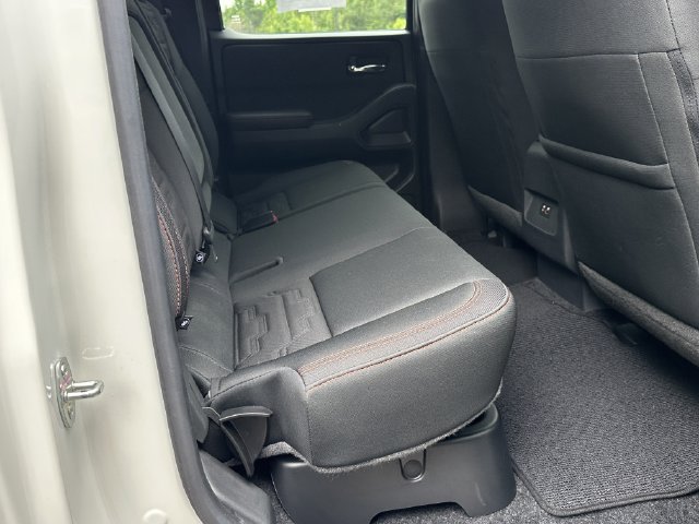 Certified 2025 Nissan Frontier PRO-4X AWD/4WD image 17