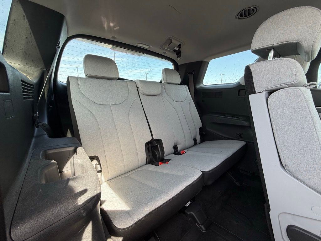 Used 2022 Hyundai Palisade SE image 26