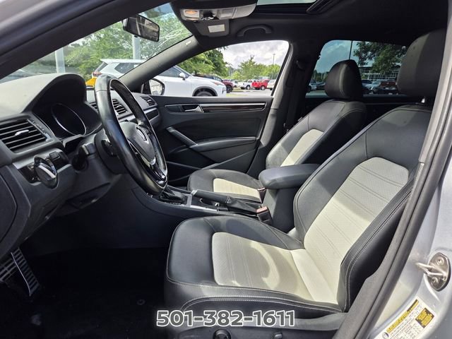 Used 2018 Volkswagen Passat 3.6 FWD image 9