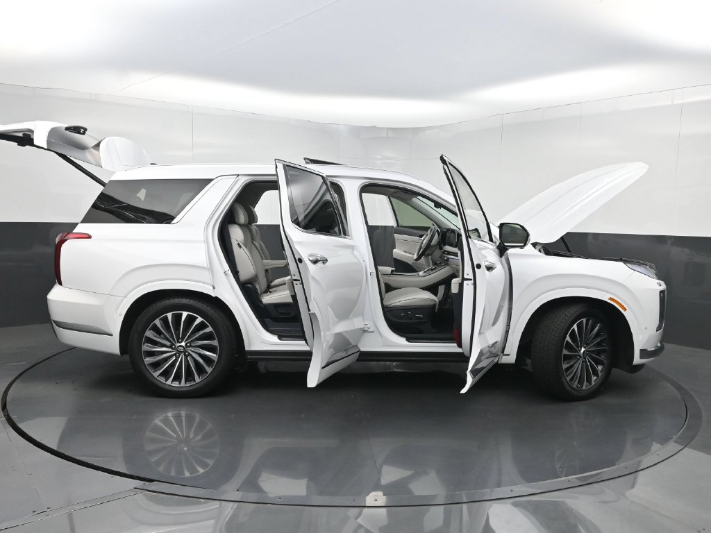 Used 2025 Hyundai Palisade Calligraphy FWD image 39