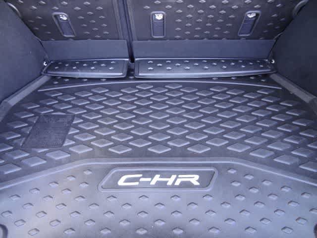 Used 2020 Toyota C-HR XLE FWD image 8