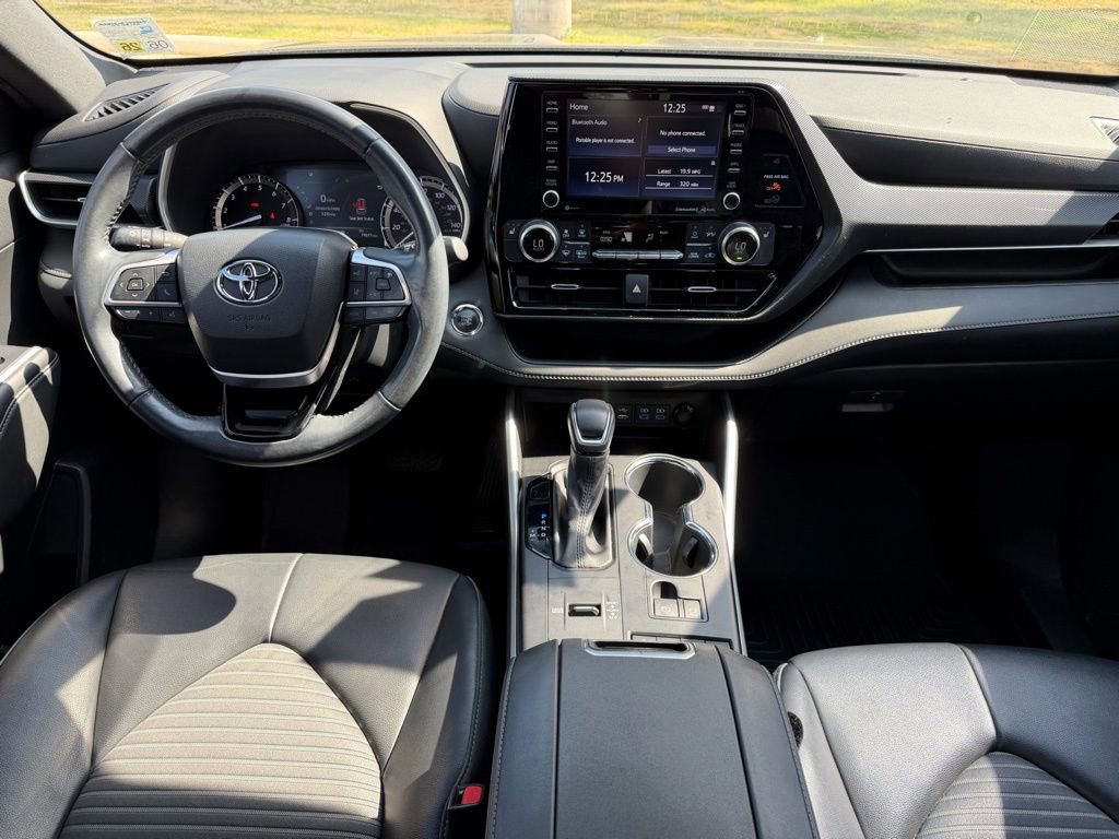 Used 2022 Toyota Highlander XSE image 15