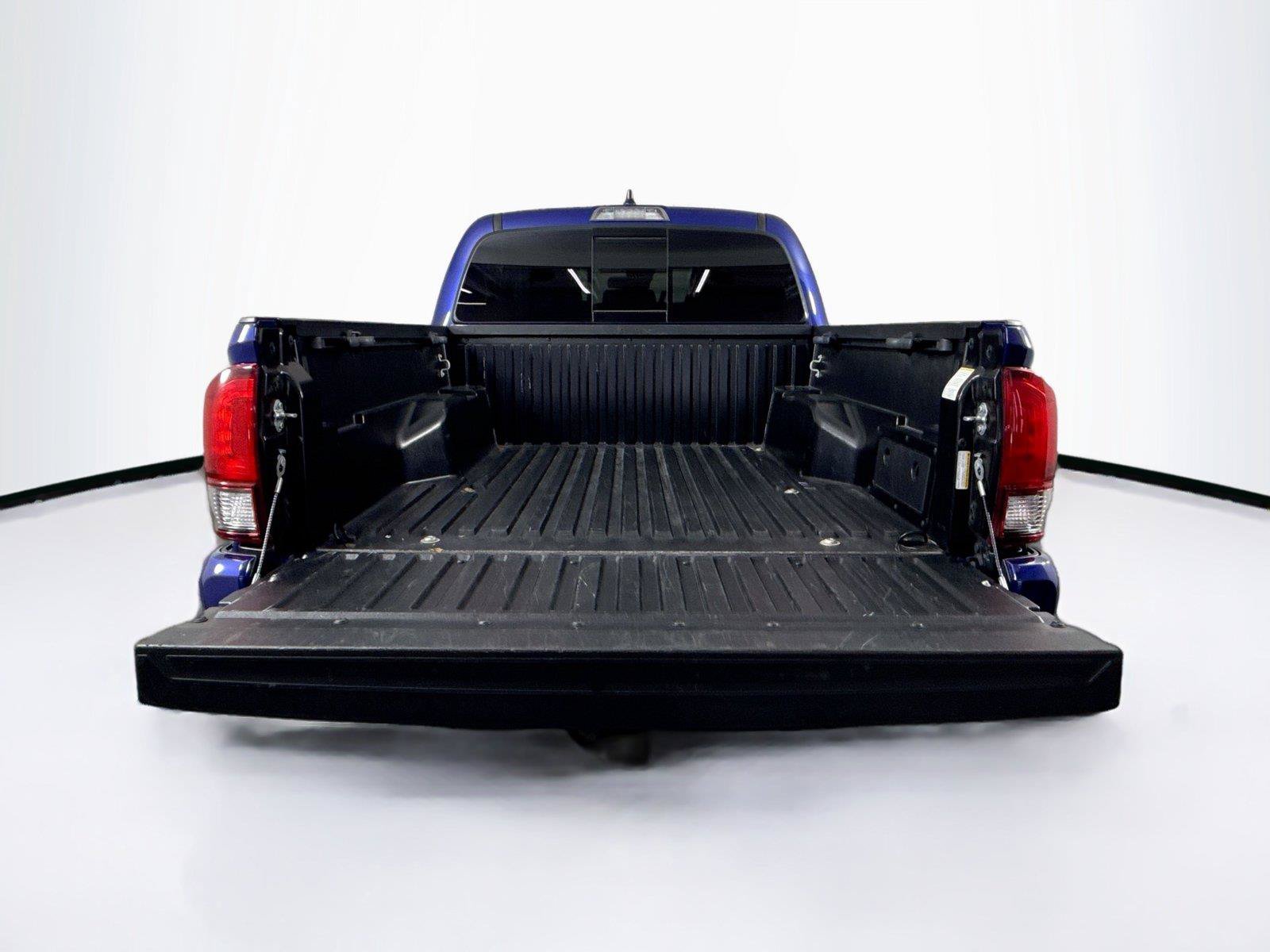 Certified 2022 Toyota Tacoma SR5 w/ Technology Package RWD image 32