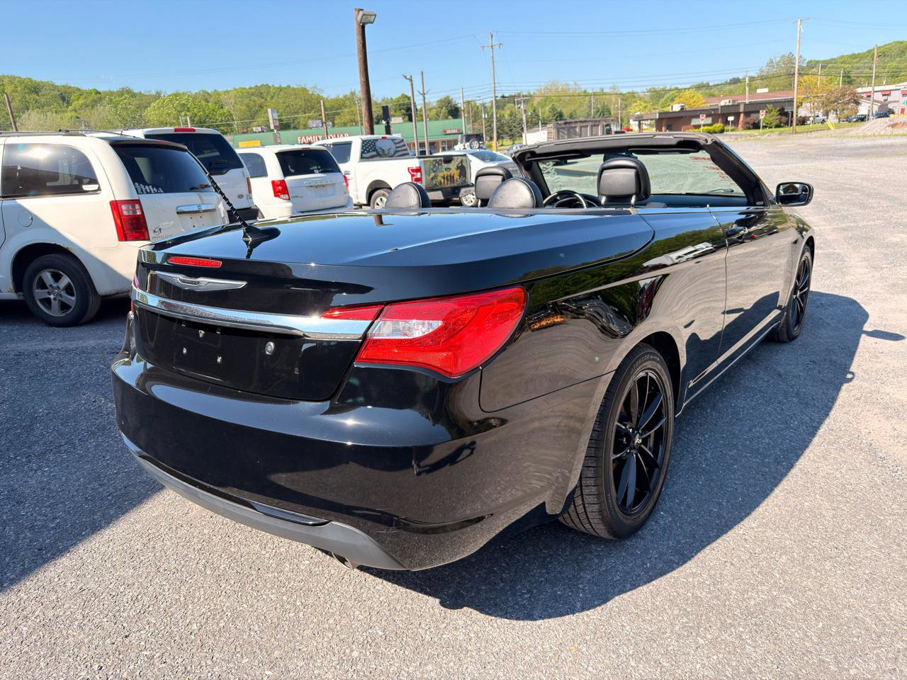 Used 2012 Chrysler 200 S FWD image 7