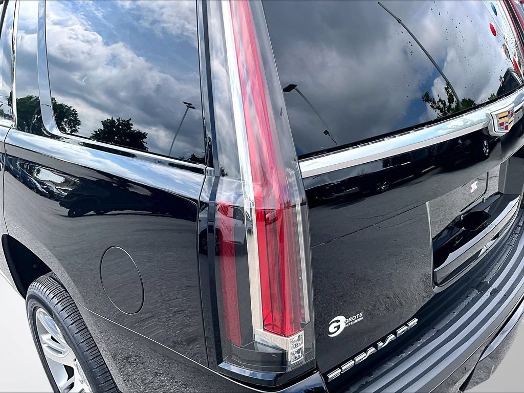 Used 2015 Cadillac Escalade Premium AWD/4WD image 32
