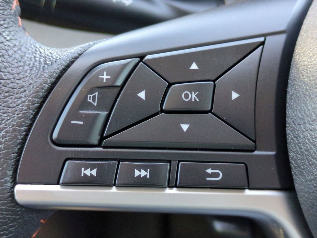 Certified 2022 Nissan Versa SR w/ Convenience Package image 23