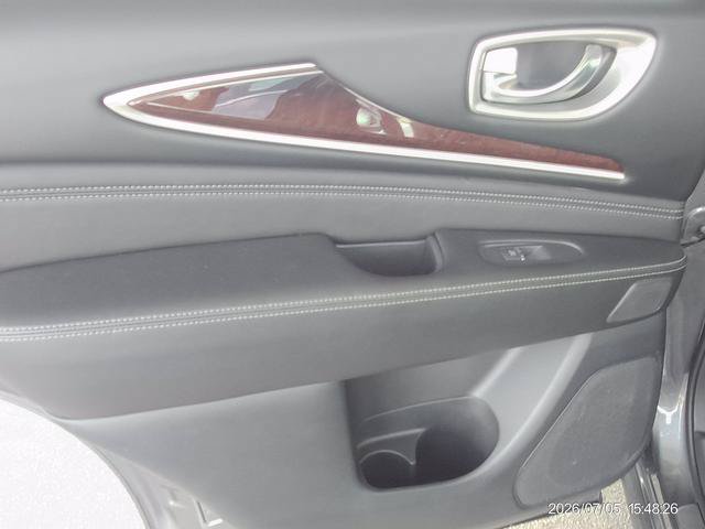 Used 2017 INFINITI QX60 Luxe w/ Deluxe Technology Package AWD/4WD image 17