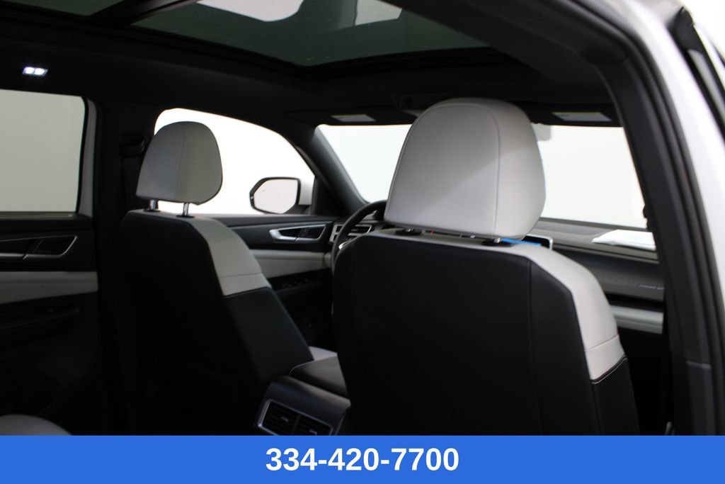 New 2025 Volkswagen Atlas Cross Sport SEL Premium R-Line image 19